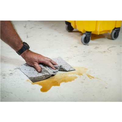 Brady SRP100 - Spill Response Plus Universal Heavy Weight Absorbent Pad - 7.5" x 10" - 100/Case